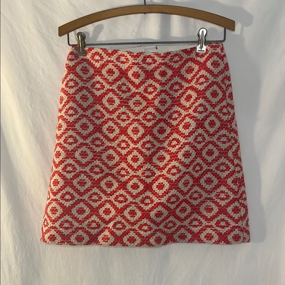 Chic Red and White Patterned Skirt